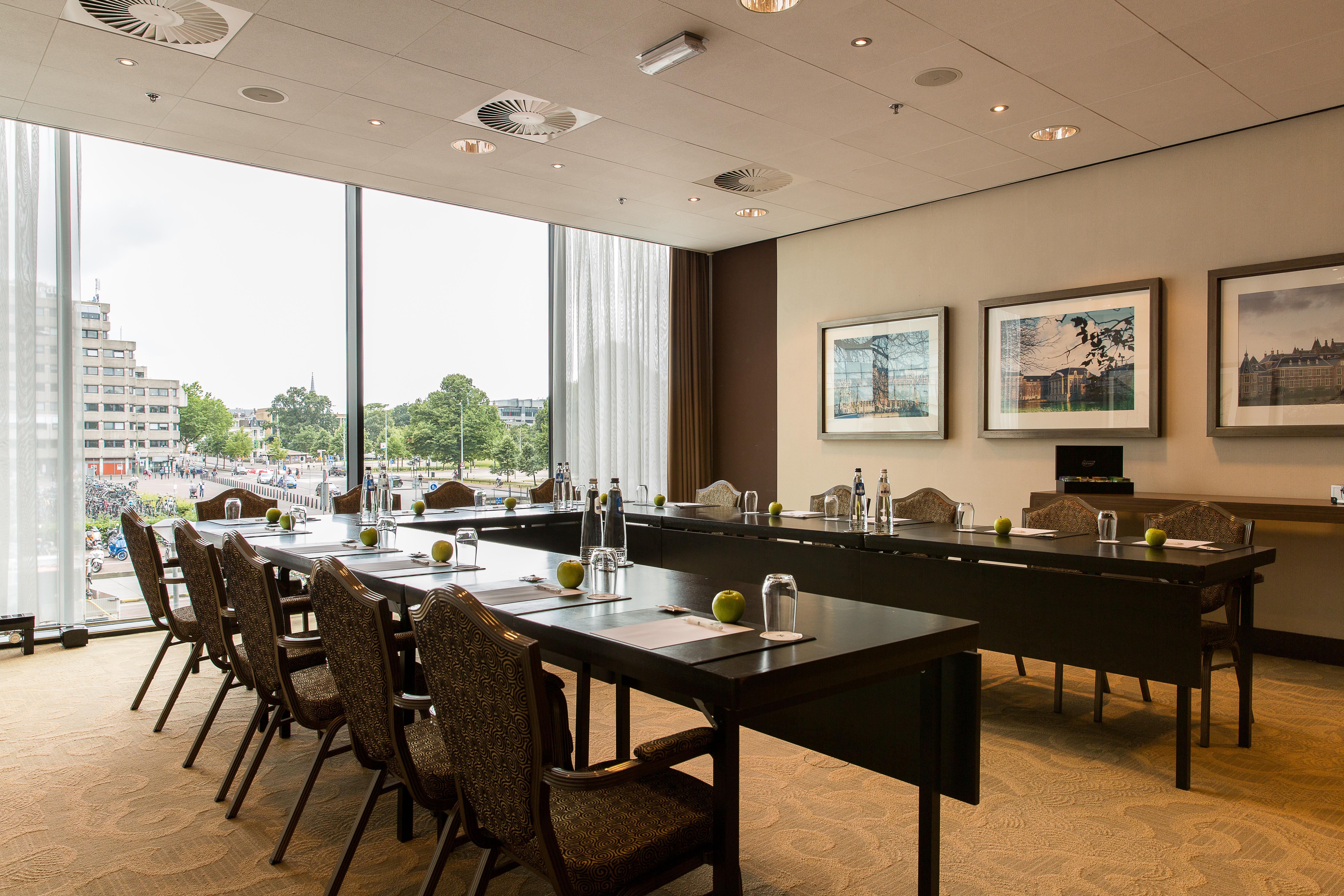 Leonardo Babylon 4* Den Haag