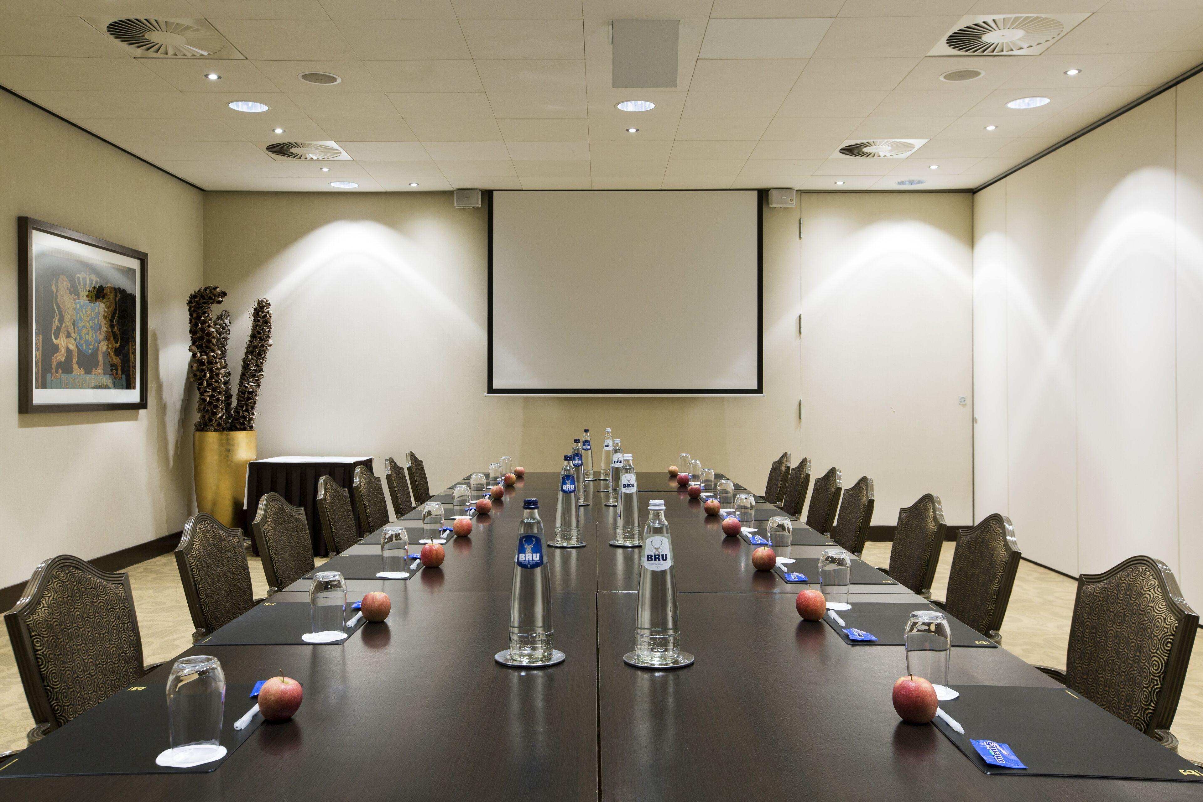 Hotel Leonardo Babylon 4*